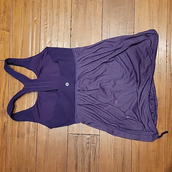 Lululemon Top - T-back - cinch at bottom - size 4 - Picture 2 of 5